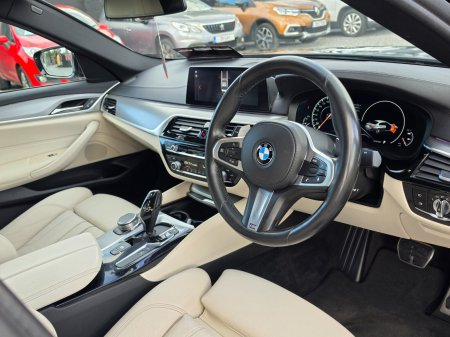 2018 BMW 5-Series - photo 6