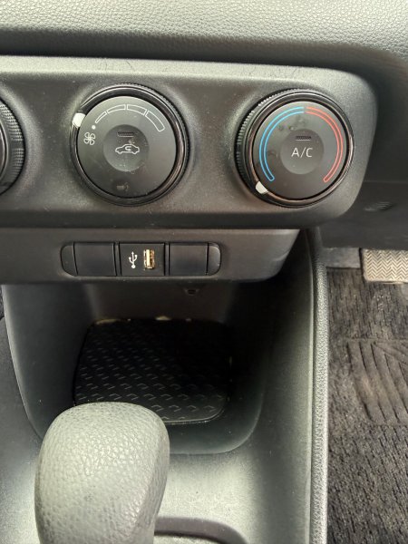 2021 Toyota Yaris - photo 17