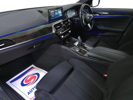 2017 BMW 5-Series - photo 4