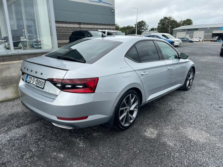 2022 Skoda Superb - photo 3