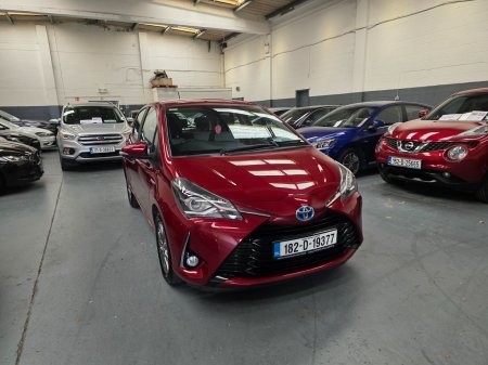 2018 Toyota Yaris Hybrid Luna