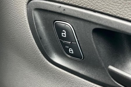 2025 Ford Transit - photo 22