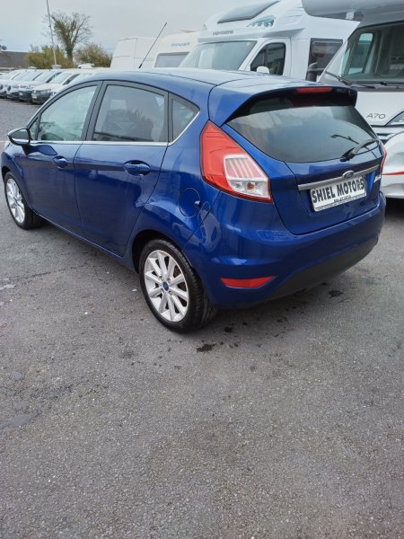 2016 Ford Fiesta - photo 8