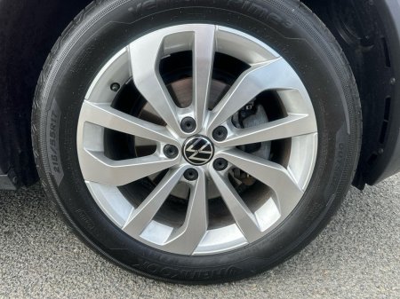 2025 Volkswagen T-Roc - photo 5