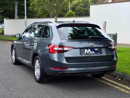 2018 Skoda Superb - photo 12