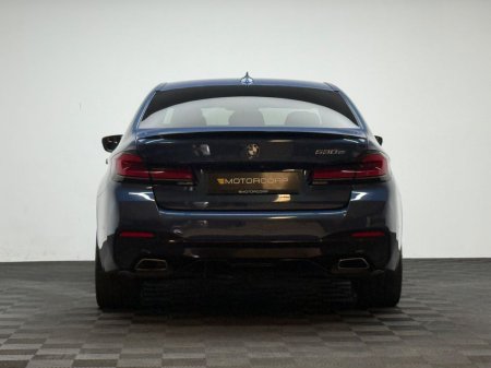 2021 BMW 5-Series - photo 6