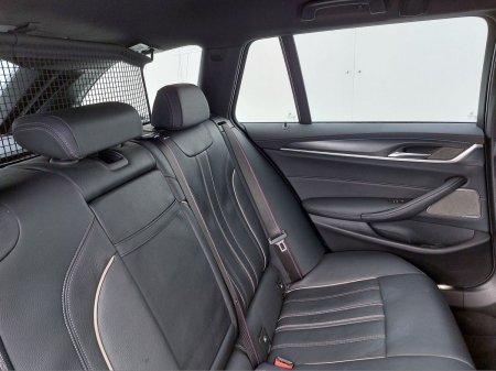 2023 BMW 5-Series - photo 11