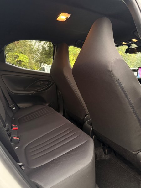 2022 Toyota Yaris - photo 32