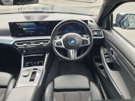 2023 BMW 3-Series - photo 5