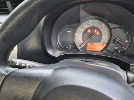 2016 Toyota Vitz - photo 14