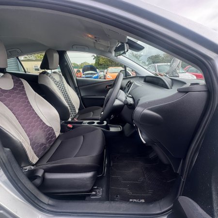 2022 Toyota Prius - photo 28