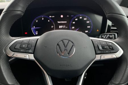 2026 Volkswagen Touareg - photo 12
