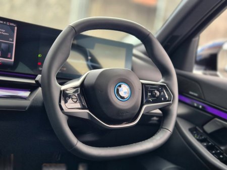 2025 BMW i5 - photo 26
