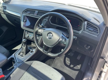 2020 Volkswagen Tiguan - photo 5
