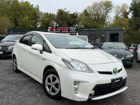 2014 Toyota Prius - photo 2