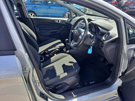 2017 Ford Fiesta - photo 12