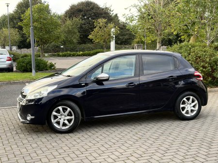 2015 Peugeot 208 - photo 2