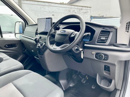 2025 Ford Transit - photo 9