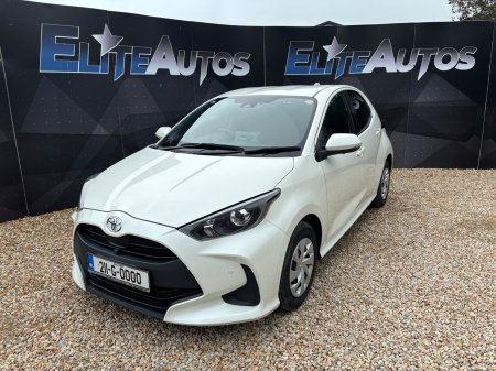 2021 Toyota Yaris - photo 2