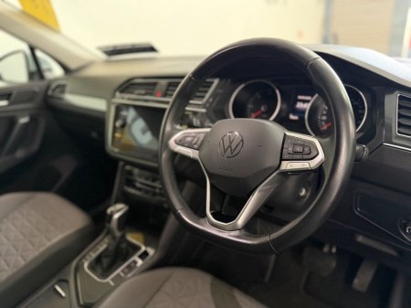2023 Volkswagen Tiguan - photo 8