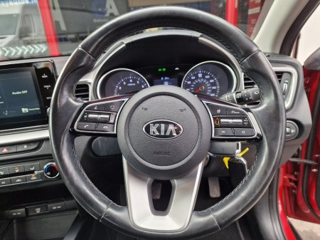 2020 Kia XCeed - photo 16