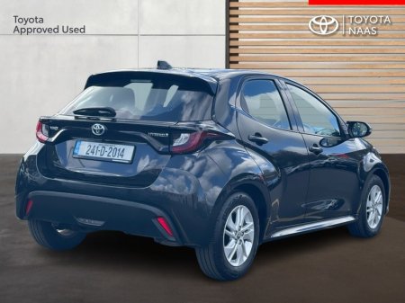 2024 Toyota Yaris - photo 2