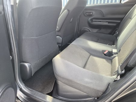 2016 Toyota Aqua - photo 13
