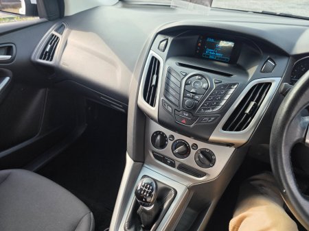 2014 Ford Focus - photo 10
