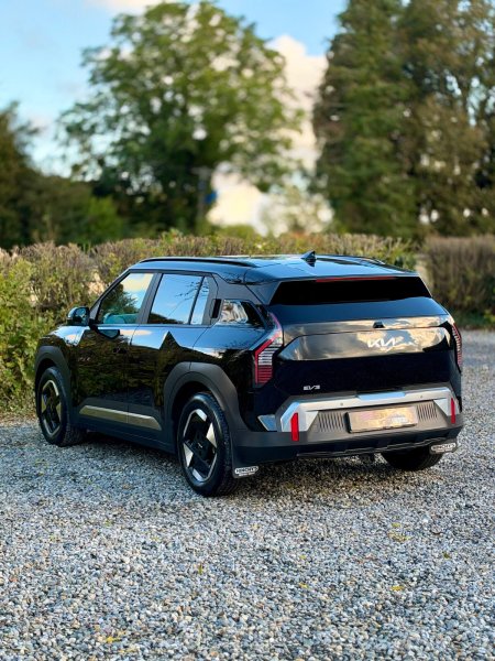 2025 Kia EV3 - photo 11