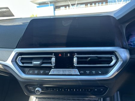 2021 BMW 3-Series - photo 8