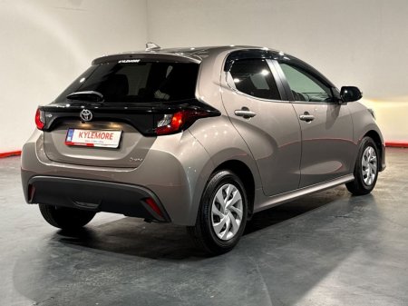 2025 Toyota Yaris - photo 3