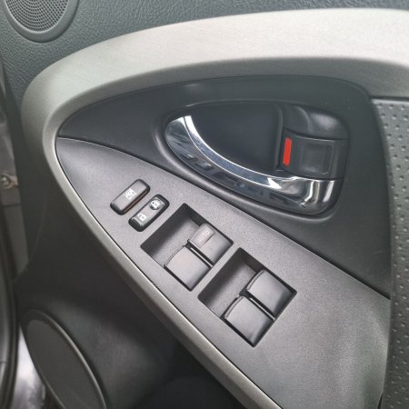 2011 Toyota RAV4 - photo 15
