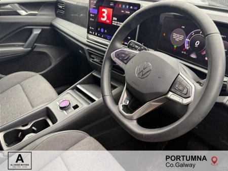2025 Volkswagen Tiguan - photo 2