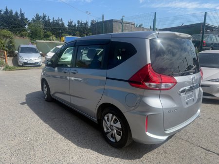 2017 Honda Freed - photo 5