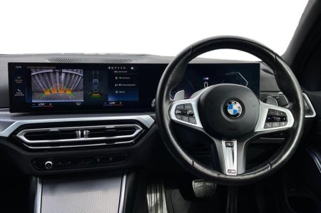 2024 BMW 3-Series - photo 11