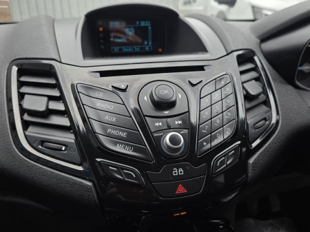 2014 Ford Fiesta - photo 12