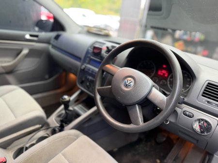 2004 Volkswagen Golf - photo 15