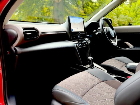 2025 Toyota Yaris Cross - photo 17