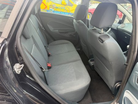 2011 Ford Fiesta - photo 15