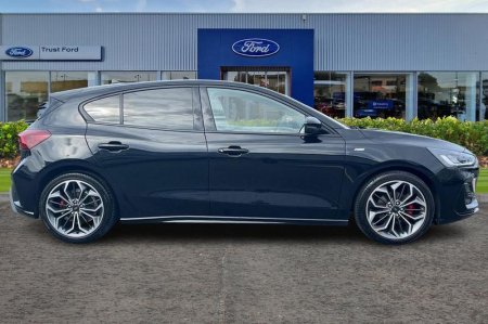 2023 Ford Focus - photo 3