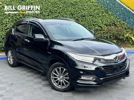 2019 Honda Vezel Z-SENSING 1.5 HYBRID AUTO // REVERSE CAMERA // HALF LEATHER HEATED SEATS // ADAPTIVE CRUISE CONTROL