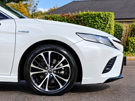 2019 Toyota Camry - photo 7