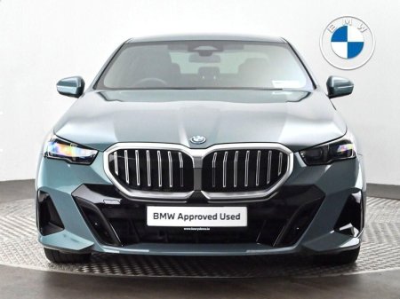 2025 BMW 5-Series - photo 15
