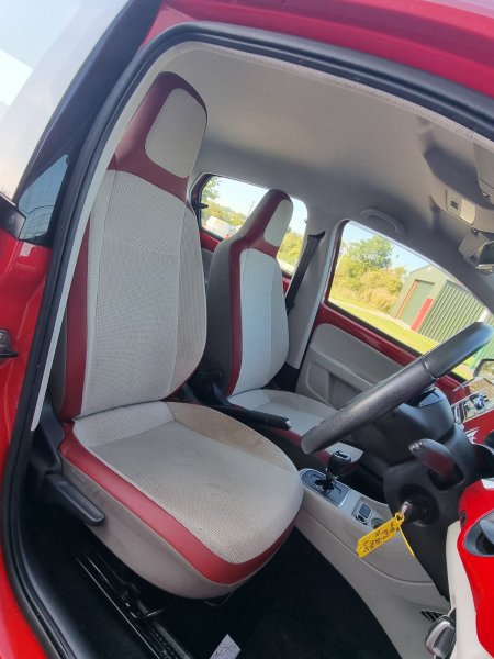 2013 Volkswagen up! - photo 22