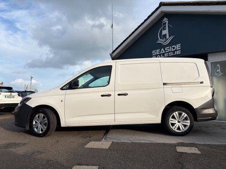 2023 Volkswagen Caddy - photo 2