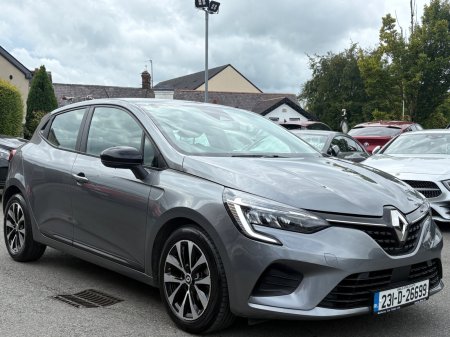 2023 Renault Clio - photo 3