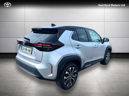 2024 Toyota Yaris Cross - photo 2