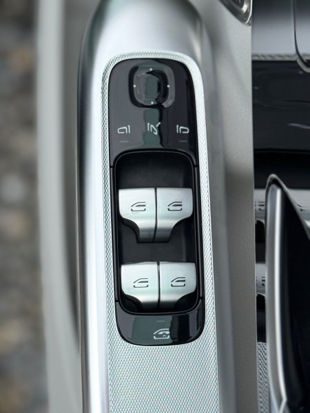 2023 Mercedes-Benz EQE - photo 25