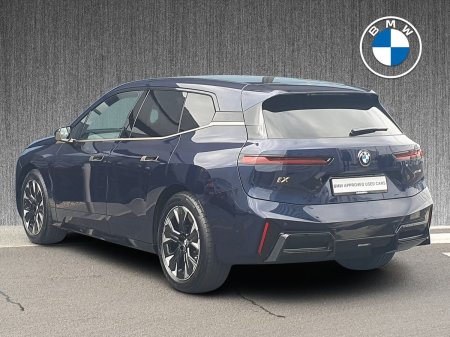 2025 BMW iX - photo 2