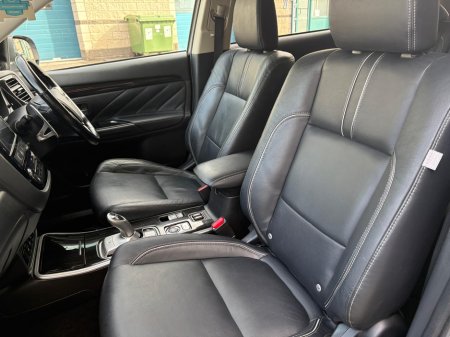 2018 Mitsubishi Outlander - photo 16